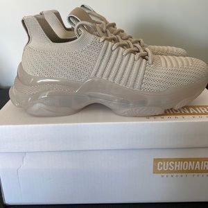 Apolo-T Memory Foam Shoe